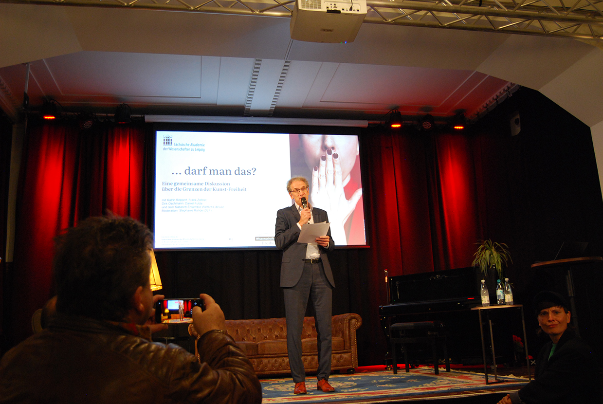 Dirk Oschmann beim Eingangsstatement über Zuspitzungen, Foto: Birgit Pfeiffer