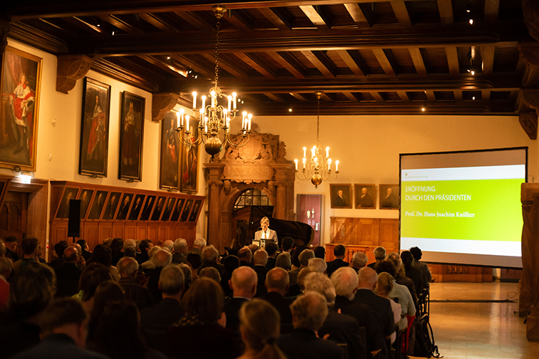 Eröffnung durch den Präsidenten Prof. Dr. Hans-Joachim Knölker, Foto: Dirk Brzoska