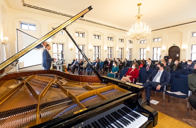 Begrüßung durch Burkhard Jung, Oberbürgermeister der Stadt Leipzig; Verleihung des Leipziger Wissenschaftspreises 2022, Foto: Swen Reichhold