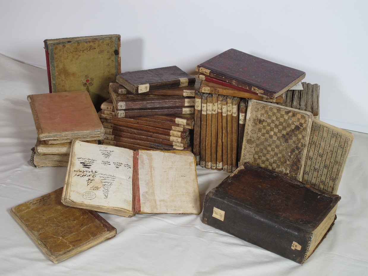 Books from the collection of Aḥmad ar-Rabbāṭ © Anke Scharrahs